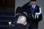 Amsterdam 10 december 2024
Koningin Maxima komt incognito aan bij het paleis . Arnold haar vaste Chauffeur .