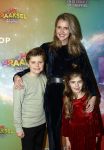 Amsterdam 8 december 2024
Premiere Juf Brakel in Pathe Arena met in de hoofdrollen Nicolette v Dam Martijn Fischer Annette Barlo Ditmar Marlin Flint de Man Floris Gobel Annick Boer Aram v d Rest Bart Oomen Carolina Dijkhuizen ea.Liza Sips kwam met haar kinderen
