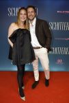 Amsterdam 9 december 2024
Premiere Schitetrend met in de hoofdrollen Holly Brood Gijs Scholten v Asschat Caro Lenssen Hannah Hoekstra Maarten Heijemans Bobbie Mulder Sidar Toksoz  in Tuschinski. marije Knevel met haar man Jelle