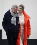 Den Haag 21 december 2024
Matthijs v Nieuwkerk en zijn vrouw Martha Riemsma zijn vandaag in kleine kring getrouwd . Ook de beide zoons van Martha waren aanwezig.