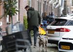 Amsterdam 19 december 2024
Prins maurits en zijn hond doen boodschappen in Amsterdam zuid en ga via het vondelpark naar huis .