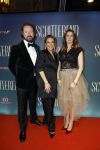 Amsterdam 9 december 2024
Premiere Schitetrend met in de hoofdrollen Holly Brood Gijs Scholten v Asschat Caro Lenssen Hannah Hoekstra Maarten Heijemans Bobbie Mulder Sidar Toksoz  in Tuschinski. Rachel v Bommel