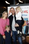 Utrecht 22 december 2024
Premiere Mees Kees in Utrecht . Renee Gunning met man en kinderen