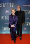 Amsterdam 9 december 2024
Premiere Schitetrend met in de hoofdrollen Holly Brood Gijs Scholten v Asschat Caro Lenssen Hannah Hoekstra Maarten Heijemans Bobbie Mulder Sidar Toksoz  in Tuschinski. Renee Soutendijk met man Thed Lenssen en kleinkinderen