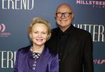 Amsterdam 9 december 2024
Premiere Schitetrend met in de hoofdrollen Holly Brood Gijs Scholten v Asschat Caro Lenssen Hannah Hoekstra Maarten Heijemans Bobbie Mulder Sidar Toksoz  in Tuschinski. Renee Soutendijk met man Thed Lenssen en kleinkinderen