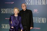 Amsterdam 9 december 2024
Premiere Schitetrend met in de hoofdrollen Holly Brood Gijs Scholten v Asschat Caro Lenssen Hannah Hoekstra Maarten Heijemans Bobbie Mulder Sidar Toksoz  in Tuschinski. Renee Soutendijk met man Thed Lenssen en kleinkinderen