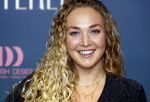 Amsterdam 9 december 2024
Premiere Schitetrend met in de hoofdrollen Holly Brood Gijs Scholten v Asschat Caro Lenssen Hannah Hoekstra Maarten Heijemans Bobbie Mulder Sidar Toksoz  in Tuschinski. Romy Ruitenbeek