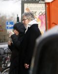 Amsterdam 7 december 2024
Ruud de Wild en zijn nieuwe vriendin Linda Stulic verlaten s ochtends samen het huis van Ruud en gaan met de auto naar hun winkel in de Jordaan . Ze hebben daar een pop up store. Linda is een fantastische fotograaf die ook wel de nieuwe Anton Corbijn wordt genoemd.