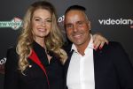 Hilversum 22 december 2024
Boxing infuencers event in studio 21 . Tony Carfora met partner
