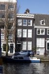 Amsterdam 14 april 2023
Nieuwe huis Youp van t hek en Debby petter