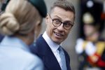 Amsterdam 11 december 2025
 Koning Willem-Alexander en koningin Maxima verwelkomende president van Finland Alexander Stubb met zijn echtgenote Suzanne Innes-Stubb op de Dam op de eerste dag van een tweedaags staatsbezoek aan Nederland