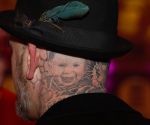Amsterdam 6 december 2025
Diversity sport gala in het scheepvaartmuseum . Ben Saunders kwam met zijn vriendin . Ben heeft achter op zijn hoofd een tatoo van zijn kind en vriendin staan