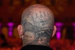 Amsterdam 6 december 2025
Diversity sport gala in het scheepvaartmuseum . Ben Saunders kwam met zijn vriendin . Ben heeft achter op zijn hoofd een tatoo van zijn kind en vriendin staan