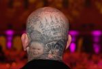 Amsterdam 6 december 2025
Diversity sport gala in het scheepvaartmuseum . Ben Saunders kwam met zijn vriendin . Ben heeft achter op zijn hoofd een tatoo van zijn kind en vriendin staan