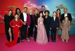 Amsterdam 7 december 2025
Premiere Juf Braaksel in Pathe Noord . cast met oa Nicolette v Dam Victoria Koblenko Martin v d Waardenberg Juvat Westendorp Annick Boer Carolina dijkhuizen Caro Klibansky Carry Slee ea.