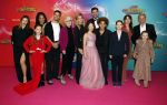 Amsterdam 7 december 2025
Premiere Juf Braaksel in Pathe Noord . cast met oa Nicolette v Dam Victoria Koblenko Martin v d Waardenberg Juvat Westendorp Annick Boer Carolina dijkhuizen Caro Klibansky Carry Slee ea.