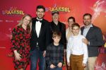 Amsterdam 7 december 2025
Premiere Juf Braaksel in Pathe Noord . david Cocheret kwam met zijn zwanger vrouw familie en vader Jan Cocheret