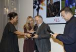 Amsterdam 11 december 2025
Eerste dag van de Masters expo in de RAI. Dick Advocaat krijgt prijs uit handen van Wendy v Dijk en Najib Amhali
