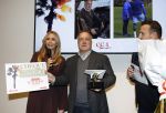 Amsterdam 11 december 2025
Eerste dag van de Masters expo in de RAI. Dick Advocaat krijgt prijs uit handen van Wendy v Dijk en Najib Amhali
