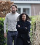 Ilpendam 15 december 2025
De eerste foto's van Fajah Lourens met haar nieuwe vriend Coen bij haar huis .