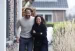 Ilpendam 15 december 2025
De eerste foto's van Fajah Lourens met haar nieuwe vriend Coen bij haar huis .