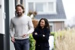 Ilpendam 15 december 2025
De eerste foto's van Fajah Lourens met haar nieuwe vriend Coen bij haar huis .