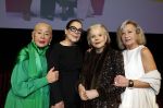 Amsterdam 2 december 2025
Presenatie Grannies van Amsterdam seizoen 2 . Martine v Os doet de presentatie. 
De Grannies bestaan uit Joanita Mug Tonneke en Lorraine . Ook hun kleinkinderen waren aanwezig  in Tuschinski