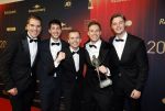 Papendal 17 december 2025
Sportgala waar oa de sportman en sportvrouw van het jaar gekozen worden . Harrie Lavreysen werd voor de tweede keer achter elkaar gekozen tot sportman van het jaar . Harrie kwam met zijn beste vrienden