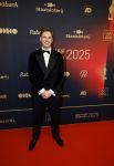 Papendal 17 december 2025
Sportgala waar oa de sportman en sportvrouw van het jaar gekozen worden . Harrie Lavreysen werd voor de tweede keer achter elkaar gekozen tot sportman van het jaar . Harrie kwam met zijn beste vrienden