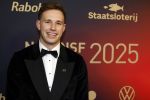 Papendal 17 december 2025
Sportgala waar oa de sportman en sportvrouw van het jaar gekozen worden . Harrie Lavreysen werd voor de tweede keer achter elkaar gekozen tot sportman van het jaar . Harrie kwam met zijn beste vrienden