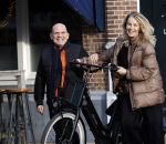 Amsterdam 22 december 2025
Jaap v Zweden en zijn vrouw Aaltje op straat in Amsterdam zuid.
