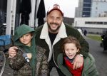 Amsterdam 7 december 2025
Premiere Juf Braaksel in Pathe Noord . John karthaus met kinderen