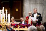 Amsterdam 11 december 2025
 Koning Willem-Alexander en koningin Maxima verwelkomen de president van Finland Alexander Stubb met zijn echtgenote Suzanne Innes-Stubb op de Dam op de eerste dag van een tweedaags staatsbezoek aan Nederland. s Avonds was het staatsbanket waar ook Prinses Amlia aanwezig was.