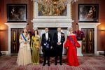 Amsterdam 11 december 2025
 Koning Willem-Alexander en koningin Maxima verwelkomen de president van Finland Alexander Stubb met zijn echtgenote Suzanne Innes-Stubb op de Dam op de eerste dag van een tweedaags staatsbezoek aan Nederland. s Avonds was het staatsbanket waar ook Prinses Amlia aanwezig was.