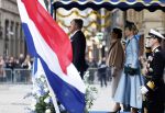 Amsterdam 11 december 2025
 Koning Willem-Alexander en koningin Maxima verwelkomende president van Finland Alexander Stubb met zijn echtgenote Suzanne Innes-Stubb op de Dam op de eerste dag van een tweedaags staatsbezoek aan Nederland