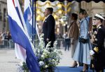 Amsterdam 11 december 2025
 Koning Willem-Alexander en koningin Maxima verwelkomende president van Finland Alexander Stubb met zijn echtgenote Suzanne Innes-Stubb op de Dam op de eerste dag van een tweedaags staatsbezoek aan Nederland