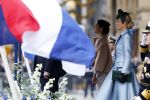 Amsterdam 11 december 2025
 Koning Willem-Alexander en koningin Maxima verwelkomende president van Finland Alexander Stubb met zijn echtgenote Suzanne Innes-Stubb op de Dam op de eerste dag van een tweedaags staatsbezoek aan Nederland