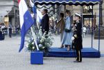 Amsterdam 11 december 2025
 Koning Willem-Alexander en koningin Maxima verwelkomende president van Finland Alexander Stubb met zijn echtgenote Suzanne Innes-Stubb op de Dam op de eerste dag van een tweedaags staatsbezoek aan Nederland