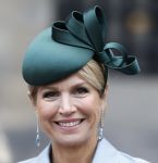 Amsterdam 11 december 2025
 Koning Willem-Alexander en koningin Maxima verwelkomende president van Finland Alexander Stubb met zijn echtgenote Suzanne Innes-Stubb op de Dam op de eerste dag van een tweedaags staatsbezoek aan Nederland
