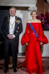 Amsterdam 11 december 2025
 Koning Willem-Alexander en koningin Maxima verwelkomen de president van Finland Alexander Stubb met zijn echtgenote Suzanne Innes-Stubb op de Dam op de eerste dag van een tweedaags staatsbezoek aan Nederland. s Avonds was het staatsbanket waar ook Prinses Amlia aanwezig was.