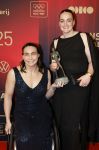 Papendal 17 december 2025
Sportgala waar oa de sportman en sportvrouw van het jaar gekozen worden . De para basketbalsters werden para Sportploeg v h jaar met oa Mariska Beijer