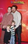 Amsterdam 7 december 2025
Premiere Juf Braaksel in Pathe Noord . Michael de Roos met gezin