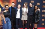Amsterdam 8 december 2025
Presentatie cast We Will Rock you . Albert Verlinde is de producent.
Cast Naima Bayo, Luuk Haaze, Brecht van Arnhem, Magtel de Laat, Lucas Hamming en Nyassa Alberta