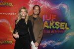 Amsterdam 7 december 2025
Premiere Juf Braaksel in Pathe Noord . Nicolette v Dam en haar man Bas Smit