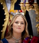 Amsterdam 11 december 2025
 Koning Willem-Alexander en koningin Maxima verwelkomen de president van Finland Alexander Stubb met zijn echtgenote Suzanne Innes-Stubb op de Dam op de eerste dag van een tweedaags staatsbezoek aan Nederland. s Avonds was het staatsbanket waar ook Prinses Amlia aanwezig was.