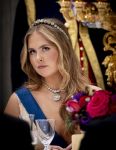 Amsterdam 11 december 2025
 Koning Willem-Alexander en koningin Maxima verwelkomen de president van Finland Alexander Stubb met zijn echtgenote Suzanne Innes-Stubb op de Dam op de eerste dag van een tweedaags staatsbezoek aan Nederland. s Avonds was het staatsbanket waar ook Prinses Amlia aanwezig was.