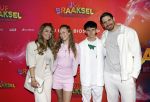 Amsterdam 7 december 2025
Premiere Juf Braaksel in Pathe Noord . Rico Verhoeven kwam met zijn vriendin Naomy v Beem en zijn kinderen