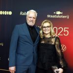 Papendal 17 december 2025
Sportgala waar oa de sportman en sportvrouw van het jaar gekozen worden . Sarina Wiegman kwam met haar man en werd gekozen tot coach van het jaar