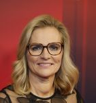 Papendal 17 december 2025
Sportgala waar oa de sportman en sportvrouw van het jaar gekozen worden . Sarina Wiegman kwam met haar man en werd gekozen tot coach van het jaar