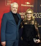 Papendal 17 december 2025
Sportgala waar oa de sportman en sportvrouw van het jaar gekozen worden . Sarina Wiegman kwam met haar man en werd gekozen tot coach van het jaar